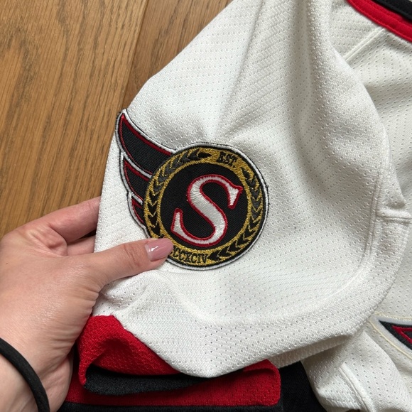 CCM NHL Ottawa Senators Embroidered Vintage 90s Hockey Jersey - Size M - Picture 8 of 15
